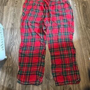 Old Navy Red and Green Plaid Pants